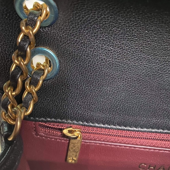 Chanel chevron crossbody - Picture 5 of 15